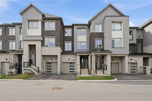 4045 Saida St, Mississauga, ON, L5M2S8 | Card Image