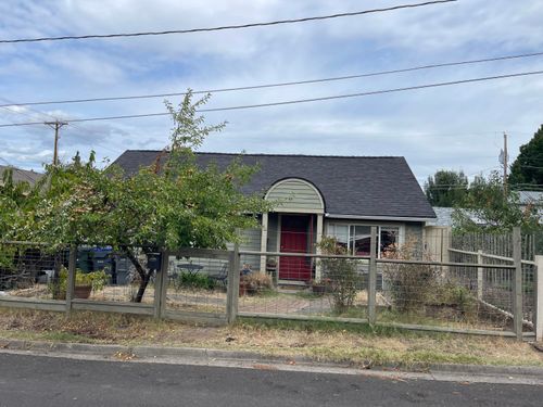 36 Dewey St, Ashland, OR, 97520-2110 | Card Image