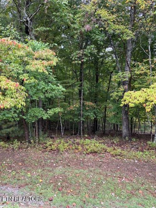 27 Chatham Ct, Crossville, TN, 38558-2625 | Card Image