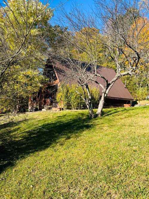 12515 Morehead Rd, Wallingford, KY, 41093-8882 | Card Image