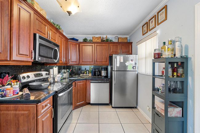 10 - 2741 Ne 8th Avenue, Condo with 2 bedrooms, 1 bathrooms and null parking in Wilton Manors FL | Image 7