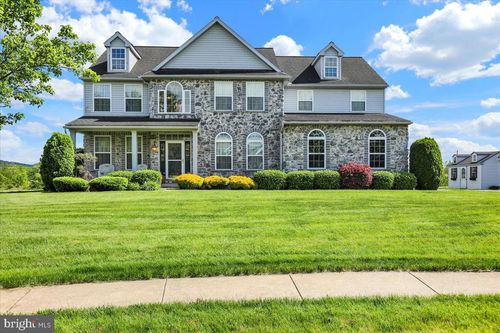 404 Southfield Dr, Oley, PA, 19547-8982 | Card Image