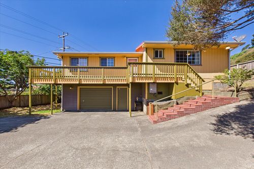 12 Main St, Fortuna, CA, 95540-1802 | Card Image