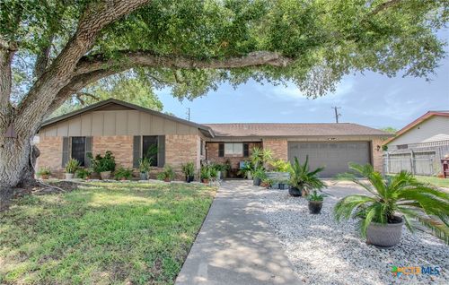103 Canterbury Ln, Victoria, TX, 77904-1746 | Card Image