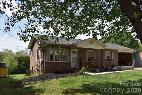 103 Regina Dr, Morganton, NC, 28655-8887 | Card Image