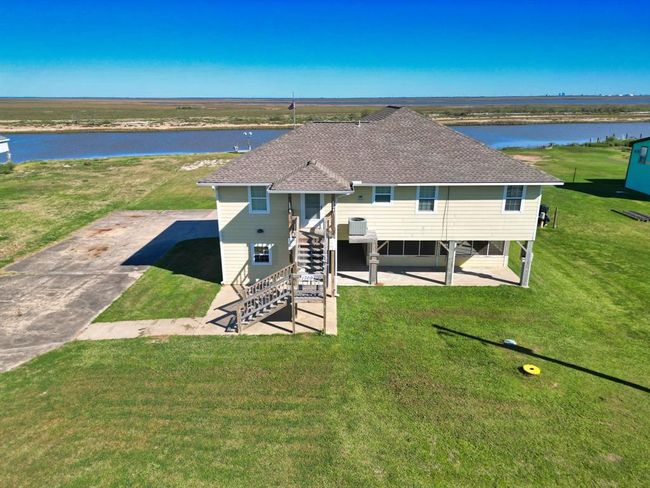 1709 County Road 441 D, House other with 3 bedrooms, 2 bathrooms and null parking in Brazoria TX | Image 45