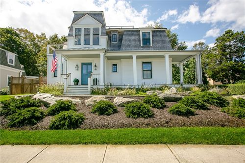 131 Eustis Ave, Newport, RI, 02840-2863 | Card Image