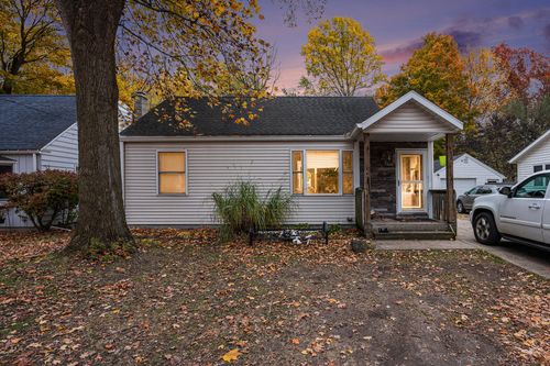 5418 Keyes Dr, Kalamazoo, MI, 49004-1529 | Card Image