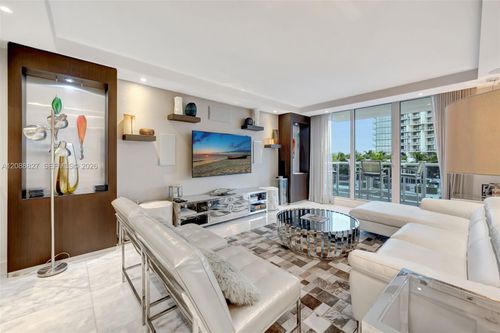 307-2301 Collins Ave, Miami Beach, FL, 33139-1639 | Card Image