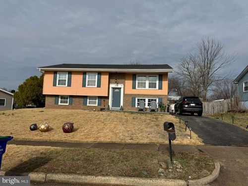 707 N Amelia St, STERLING, VA, 20164-3829 | Card Image