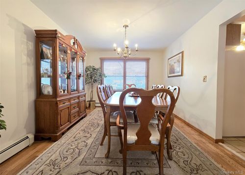 14 Avenue C, Holbrook, NY, 11741-2016 | Card Image