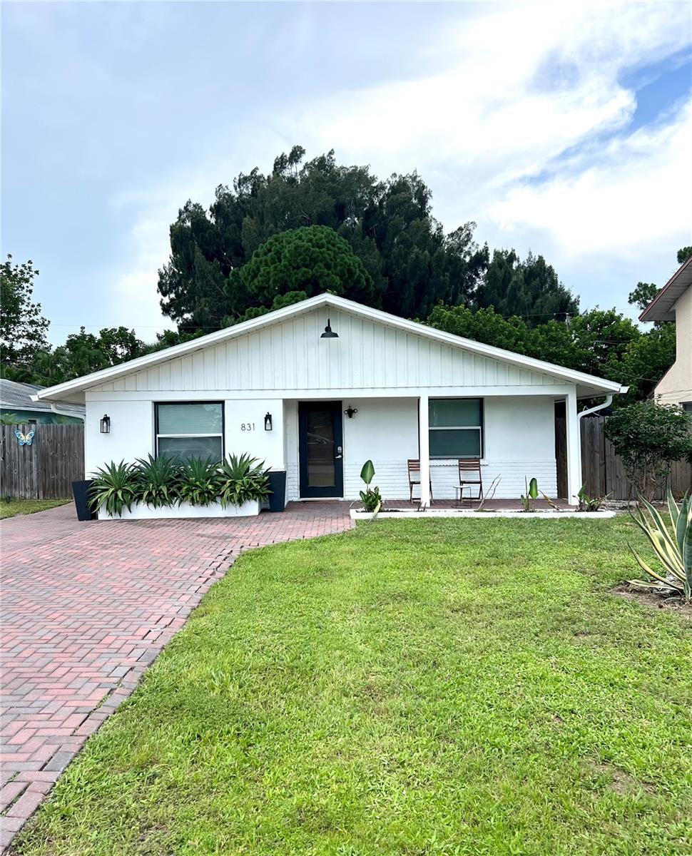Winter Garden Dr, Sarasota, FL 34243