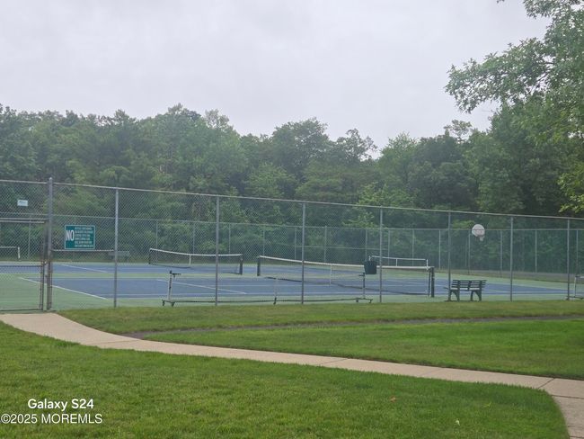Tennis courts for the community | Image 36