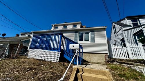9 Lakeview Ave, Budd Lake, NJ, 07828-1504 | Card Image