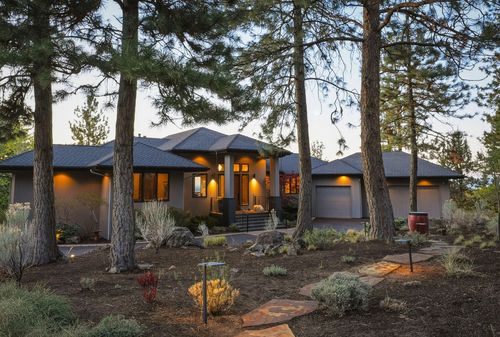 3072 Nw Duffy Dr, Bend, OR, 97703-5485 | Card Image