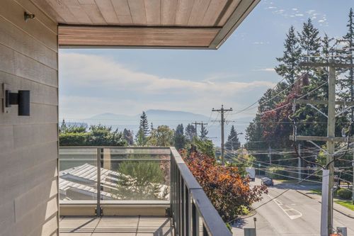 312-14022 N Bluff Rd, White Rock, BC, V4B3K1 | Card Image