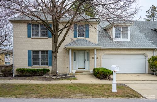 16W536 58th St, Clarendon Hills, IL, 60514 | Card Image