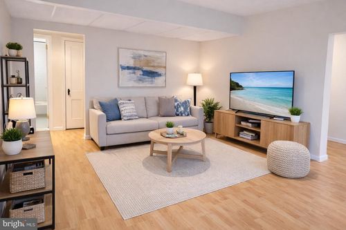 apt-78-1922 N Rhodes St, ARLINGTON, VA, 22201-3130 | Card Image