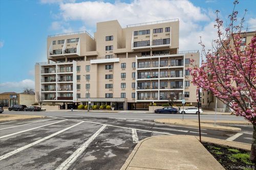 306-235 W Park Ave, Long Beach, NY, 11561-3236 | Card Image