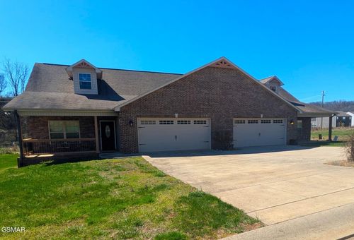 3023 Villas Creekside Dr, Dandridge, TN, 37725-4580 | Card Image