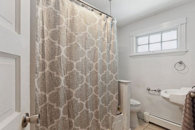 33 - 33 Argyle Rd, House other with 3 bedrooms, 2 bathrooms and 2 parking in Braintree MA | Image 17