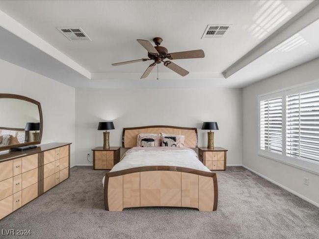 XLarge Bedroom | Image 21
