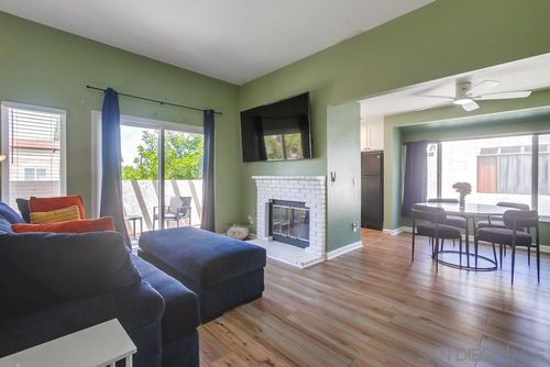 unit-f-1520 Granite Hills Dr, El Cajon, CA, 92019-3376 | Card Image