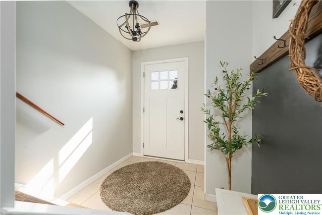 219 Flint Hill Rd, Townhouse with 3 bedrooms, 3 bathrooms and null parking in ALBURTIS PA | Image 4