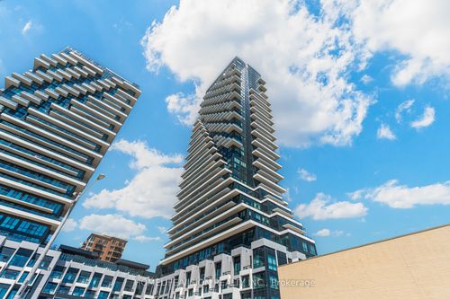 910-30 Inn On The Park Dr, Toronto, ON, M3C0P7 | Card Image