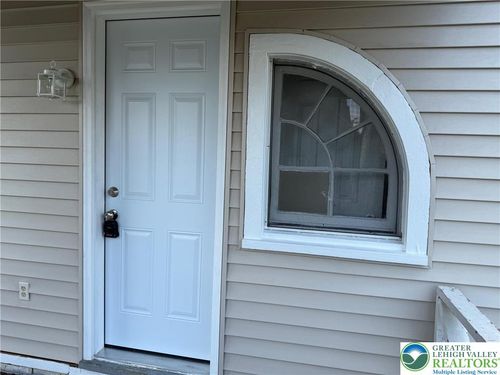 apt-5-828 Kieffer St, Fountain Hill, PA, 18015-2549 | Card Image