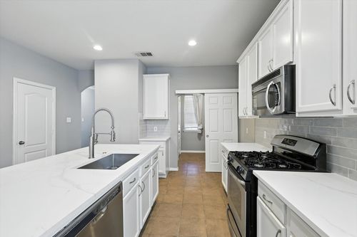 420 Perkins Dr, Lantana, TX, 76226-5570 | Card Image