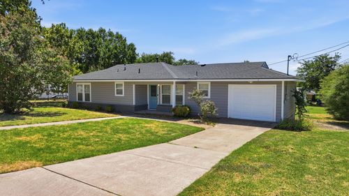 313 W 7th St, Weatherford, TX, 76086-1516 | Card Image