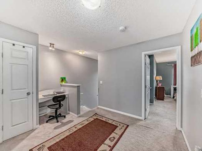 127 Hidden Creek Rise Nw, Home with 3 bedrooms, 2 bathrooms and 2 parking in Calgary AB | Image 30