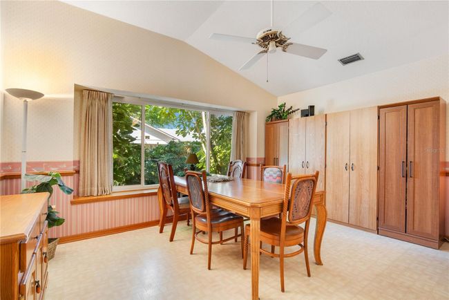 Dining Room/Eat-In Kitchen | Image 19