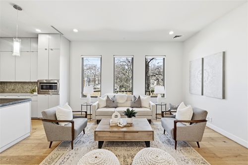 a-2100 Glendale Pl, Austin, TX, 78704-4433 | Card Image