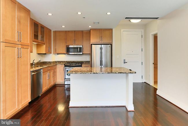 APT-302 - 8220 Crestwood Heights Dr, Condo with 1 bedrooms, 1 bathrooms and null parking in MCLEAN VA | Image 12