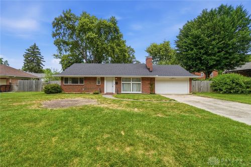 111 Westhaven Dr, Kettering, OH, 45429-1547 | Card Image