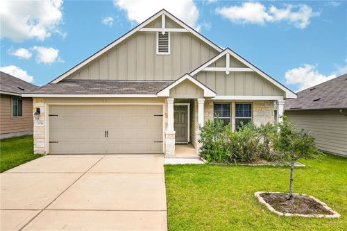 2038 Chief St, Bryan, TX, 77807-1570 | Card Image