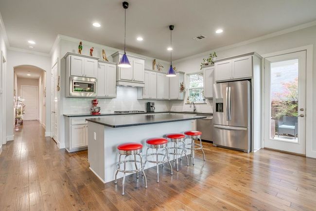 1833 Crested Ridge Rd, House other with 3 bedrooms, 2 bathrooms and null parking in Aledo TX | Image 6