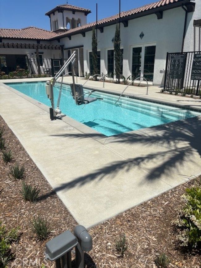 Community Pool | Image 4