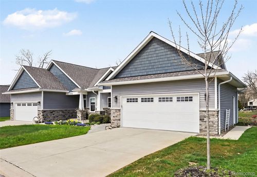 13332 Julie Anne Ct, Fenton, MI, 48430-3009 | Card Image