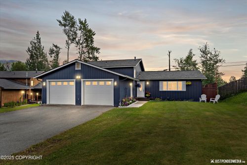 8410 E 20th Ave, Anchorage, AK, 99504-2915 | Card Image