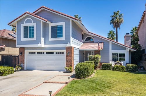 220 Eastpark Ln, Redlands, CA, 92374-5568 | Card Image