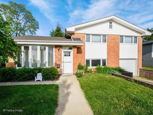 713 Forest Ave, Mount Prospect, IL, 60056-2043 | Card Image