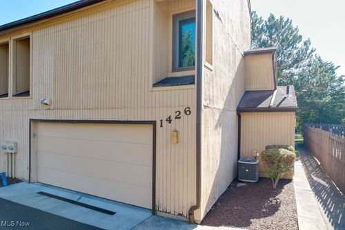 1426-1426 Loop Rd, Kent, OH, 44240-4694 | Card Image