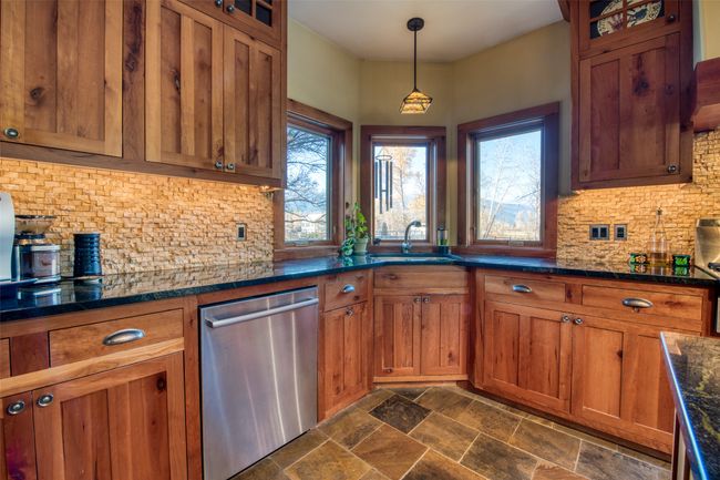 2291 Meridian Rd, House other with 5 bedrooms, 3 bathrooms and null parking in Victor MT | Image 23