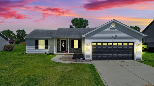 303 Ironwood St Nw, Demotte, IN, 46310-7009 | Card Image