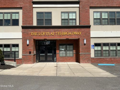 308-733 Broadway, Albany, NY, 12207-2340 | Card Image
