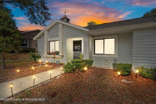 8194 Sturbridge Ct, Weeki Wachee, FL, 34613-7520 | Card Image