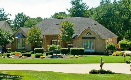 5500 Crystal Creek Ln, Washington Township, MI, 48094-2609 | Card Image